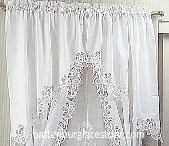 Battenburg Lace Windows Swag. White - Click Image to Close